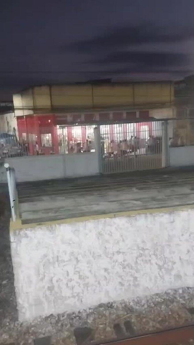 爱游戏-巴西杯赛前博塔弗戈与达伽马球迷发生冲突，其中一人头部中枪身亡