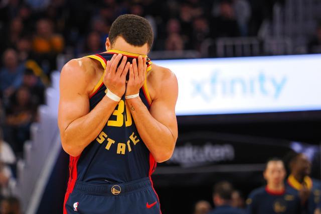 爱游戏官方入口-勇士进攻已在联盟垫底 独木难支的库里真的累了