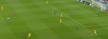 爱游戏官方入口-【西甲】莱万加维阿劳霍造险，巴萨0比0领跑13分