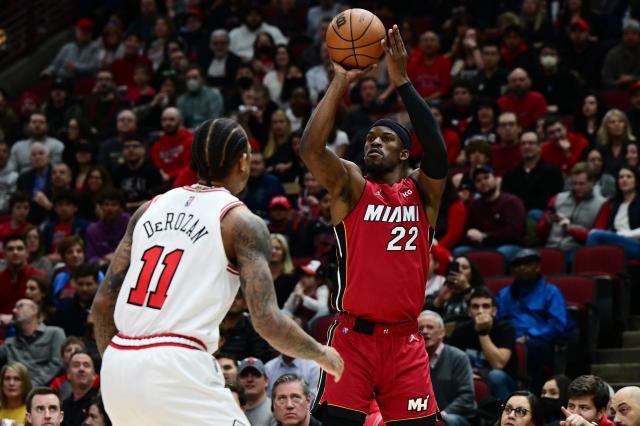 爱游戏官方入口-德罗赞哑火公牛再负强队 攻防皆平庸难逃一轮游