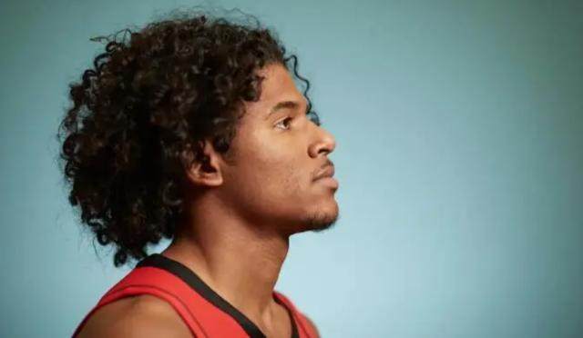 爱游戏-杰伦·格林剑指最佳新秀 休赛期曾向韦少取经